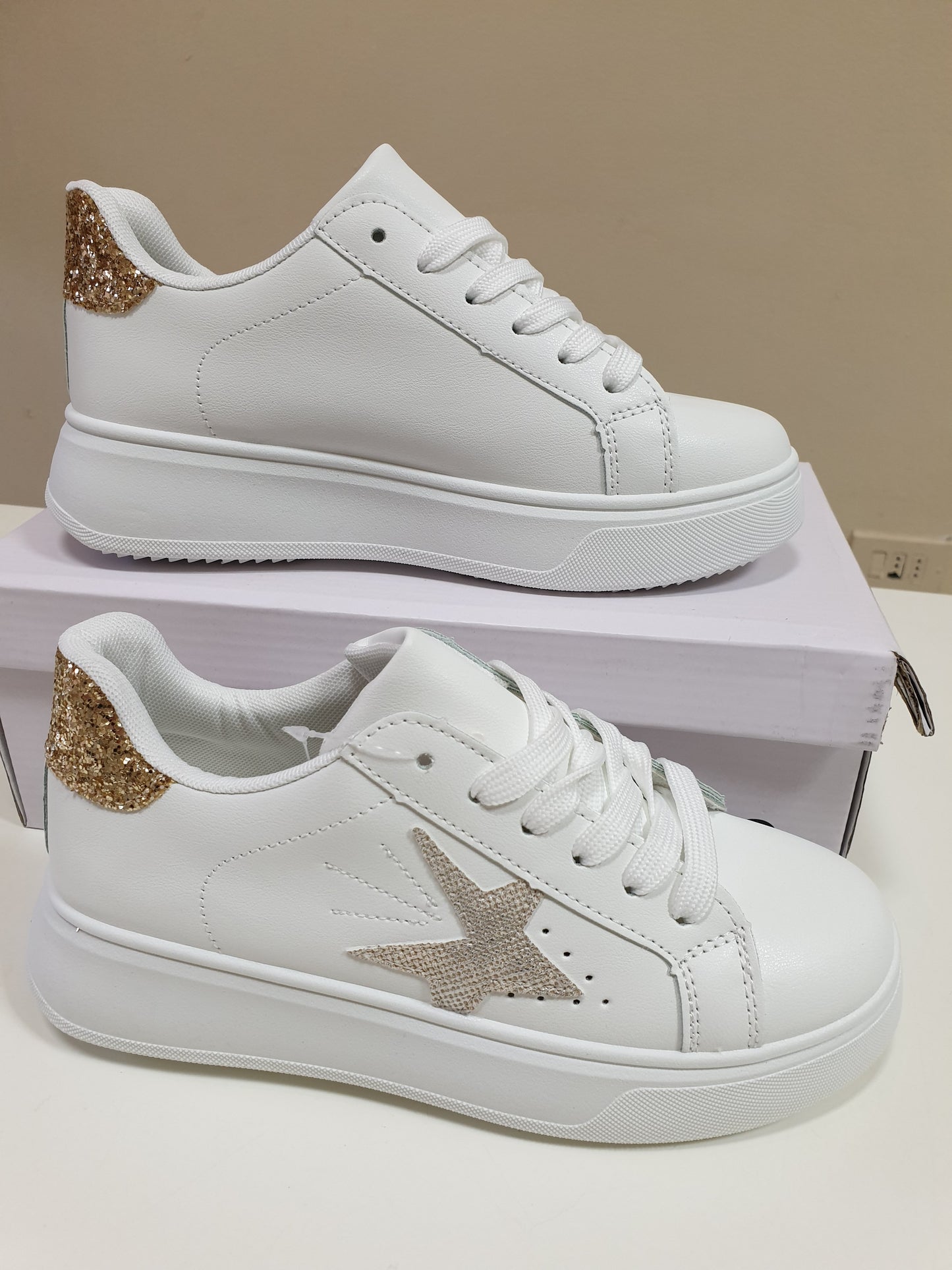 SNEAKERS CRISTEL