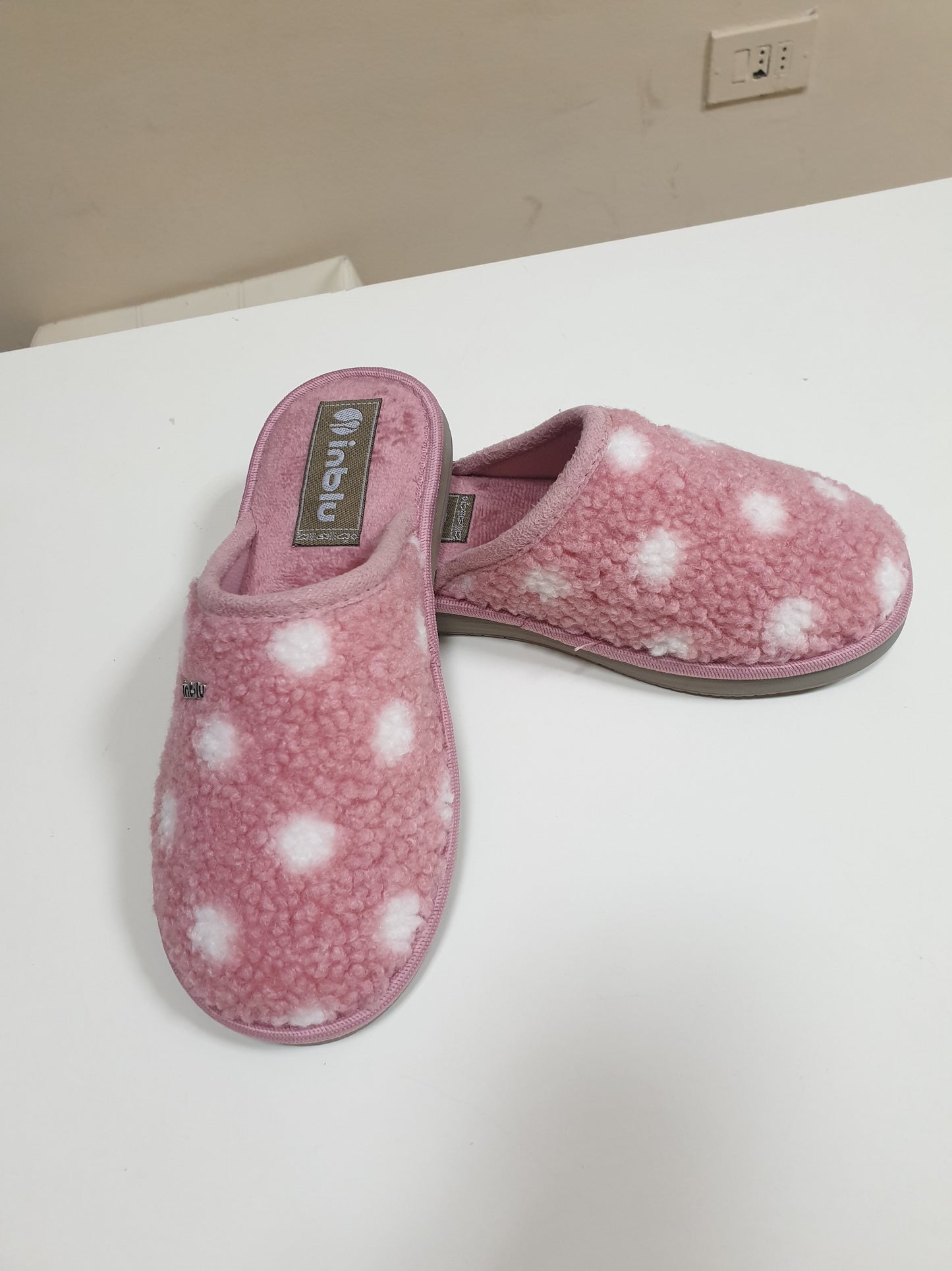 Pantofole pois rosa